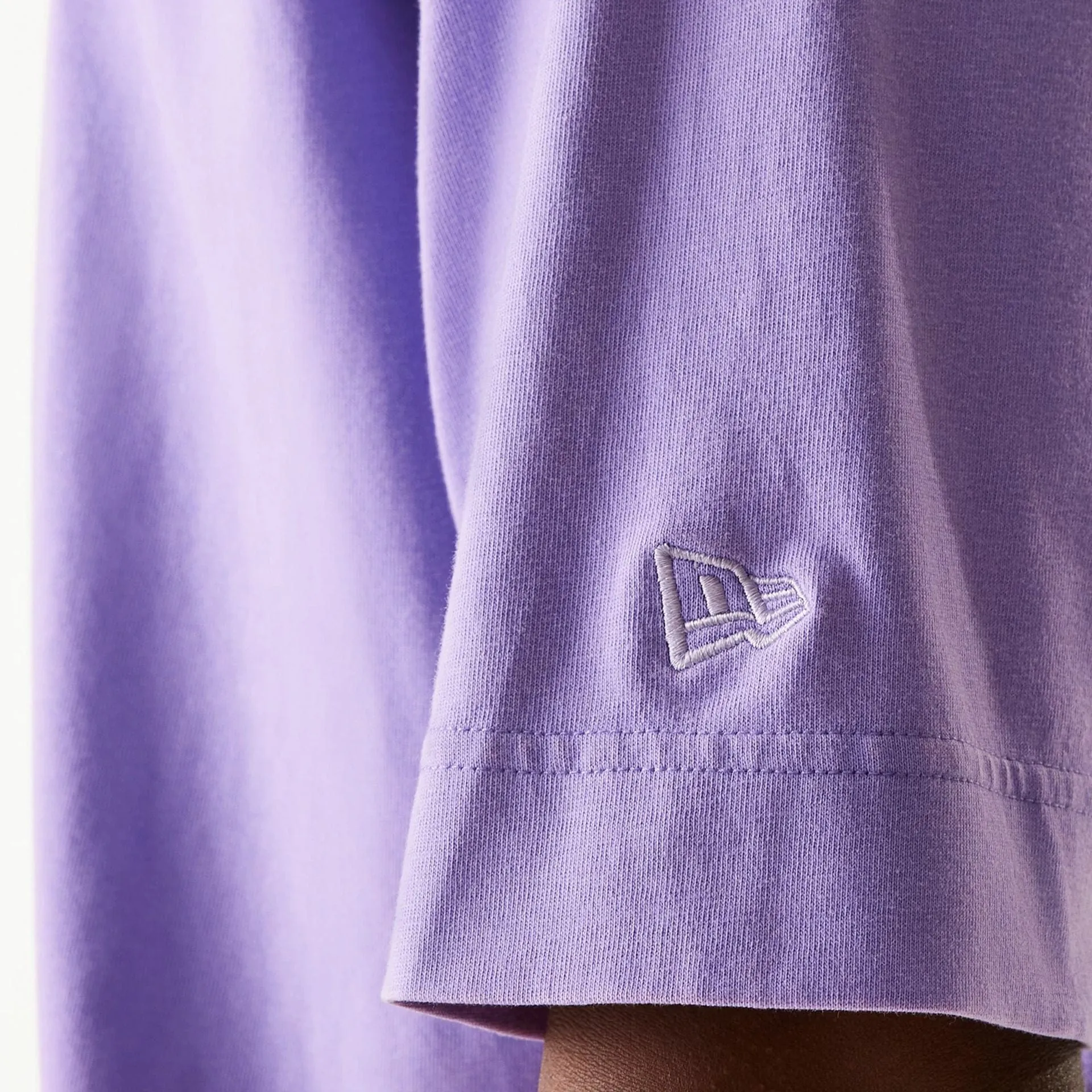 New Era LA Lakers NBA Washed Purple Box T-Shirt Soft Cotton Feel Timeless Look Wear