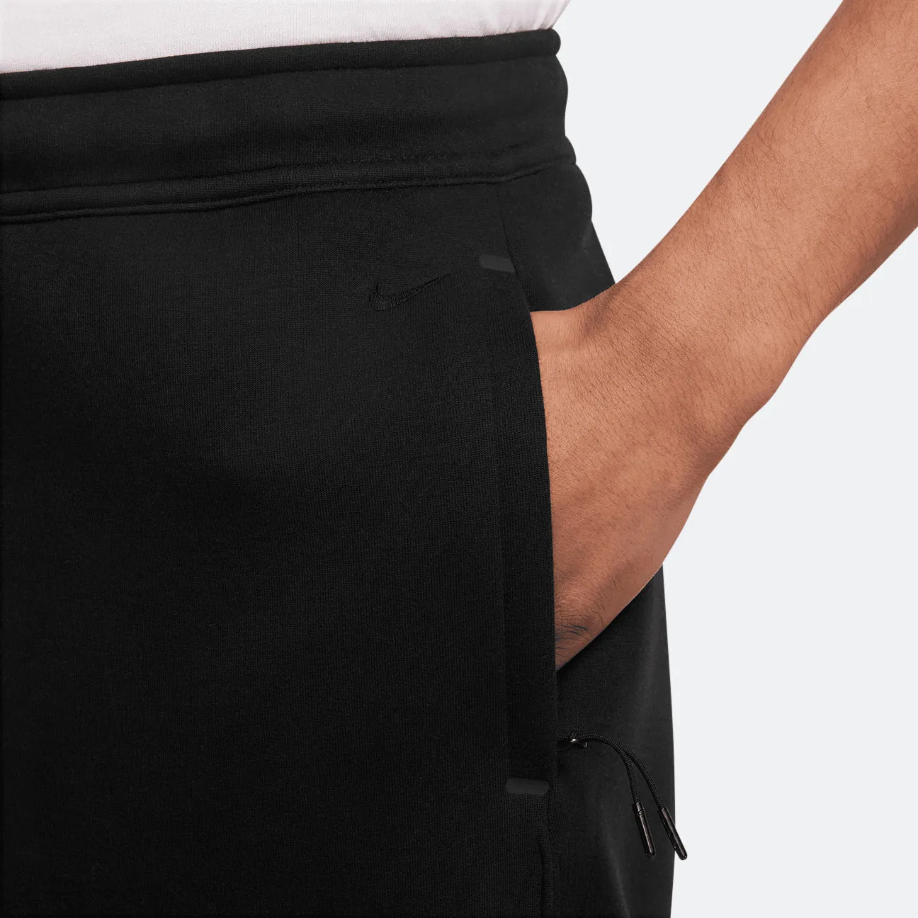 Nike Tech Fleece Loose-Fit Pant Chic Design tech fabric