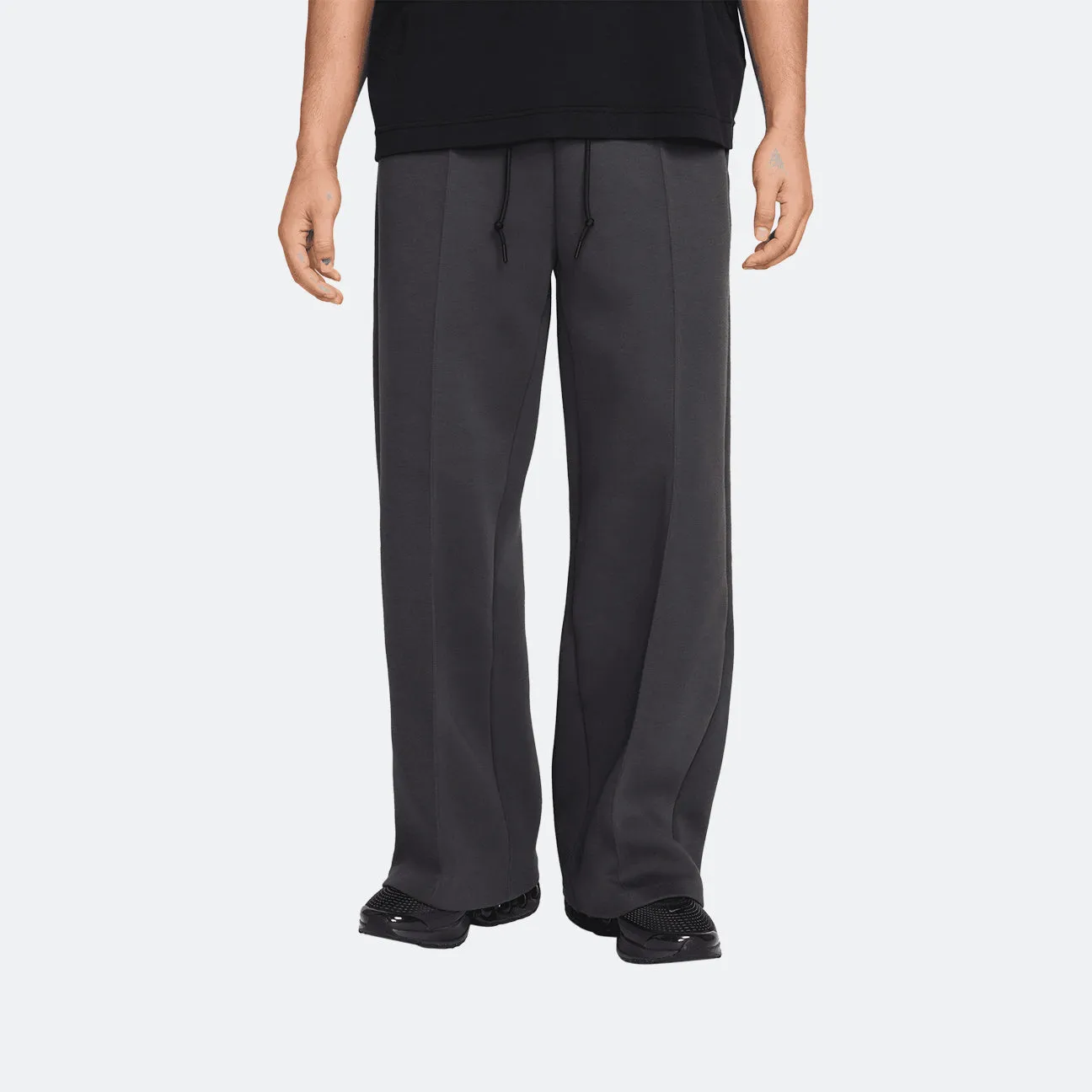 Comfy Waistband Nike Tech Wide-Leg Fleece Pant
