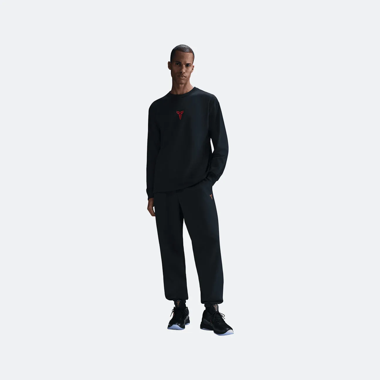 Tapered Leg Design Nike Kobe Therma-FIT Pant