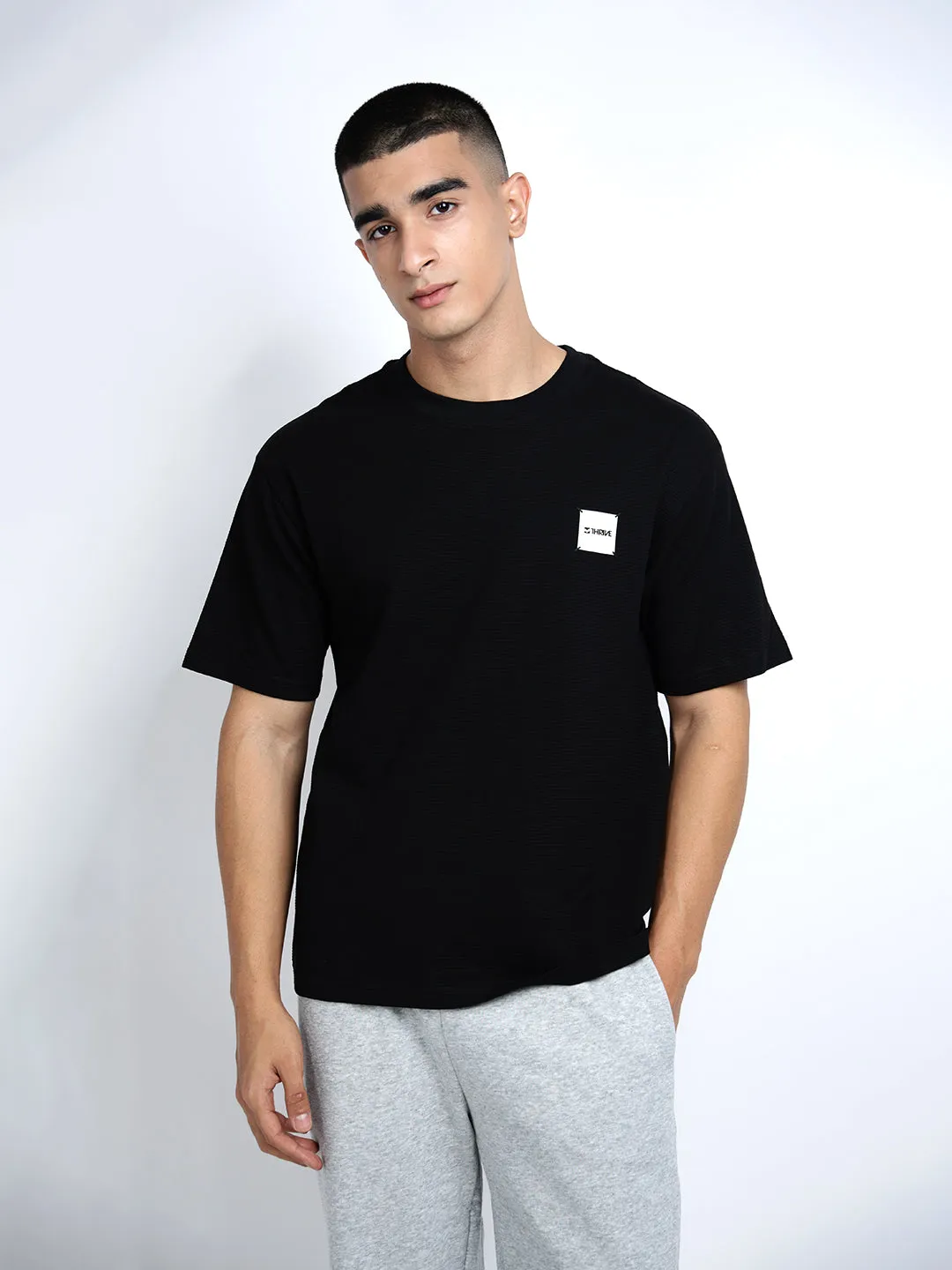 Minimal Comfort Wear Men's Black Short Sleeves Round Neck Oversized T-Shirt
