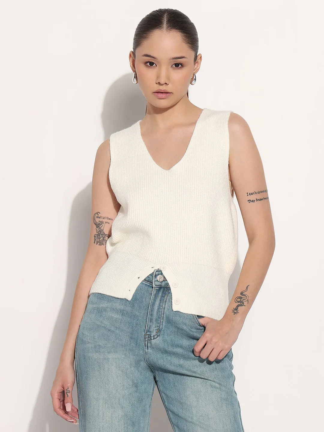 Women's Ribbed Off White V-Neck Sleeveless Knitted Top Twisted Cable Pattern Work From Home