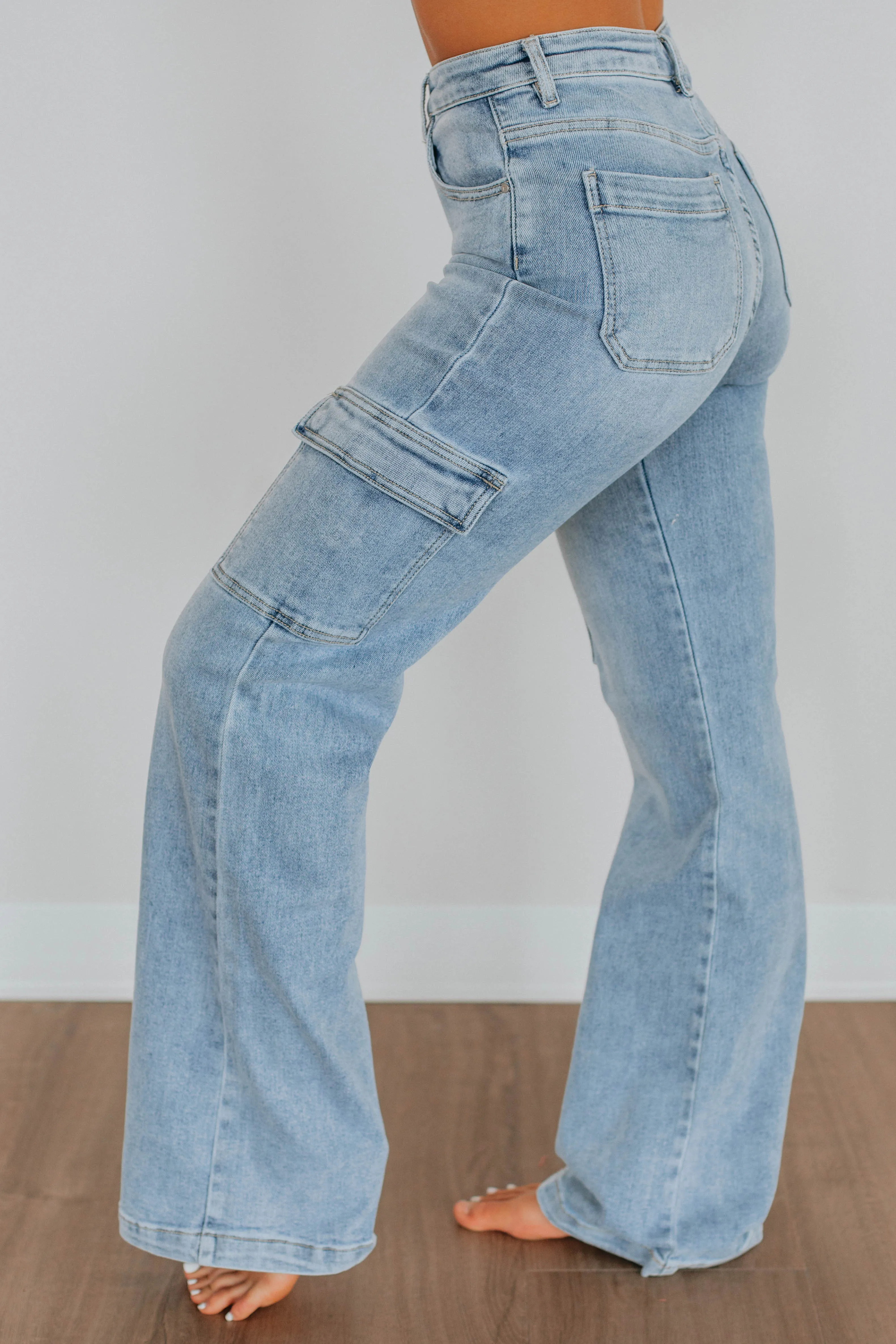 Leigh Risen Cargo Jeans - Light Wash All Season Style
