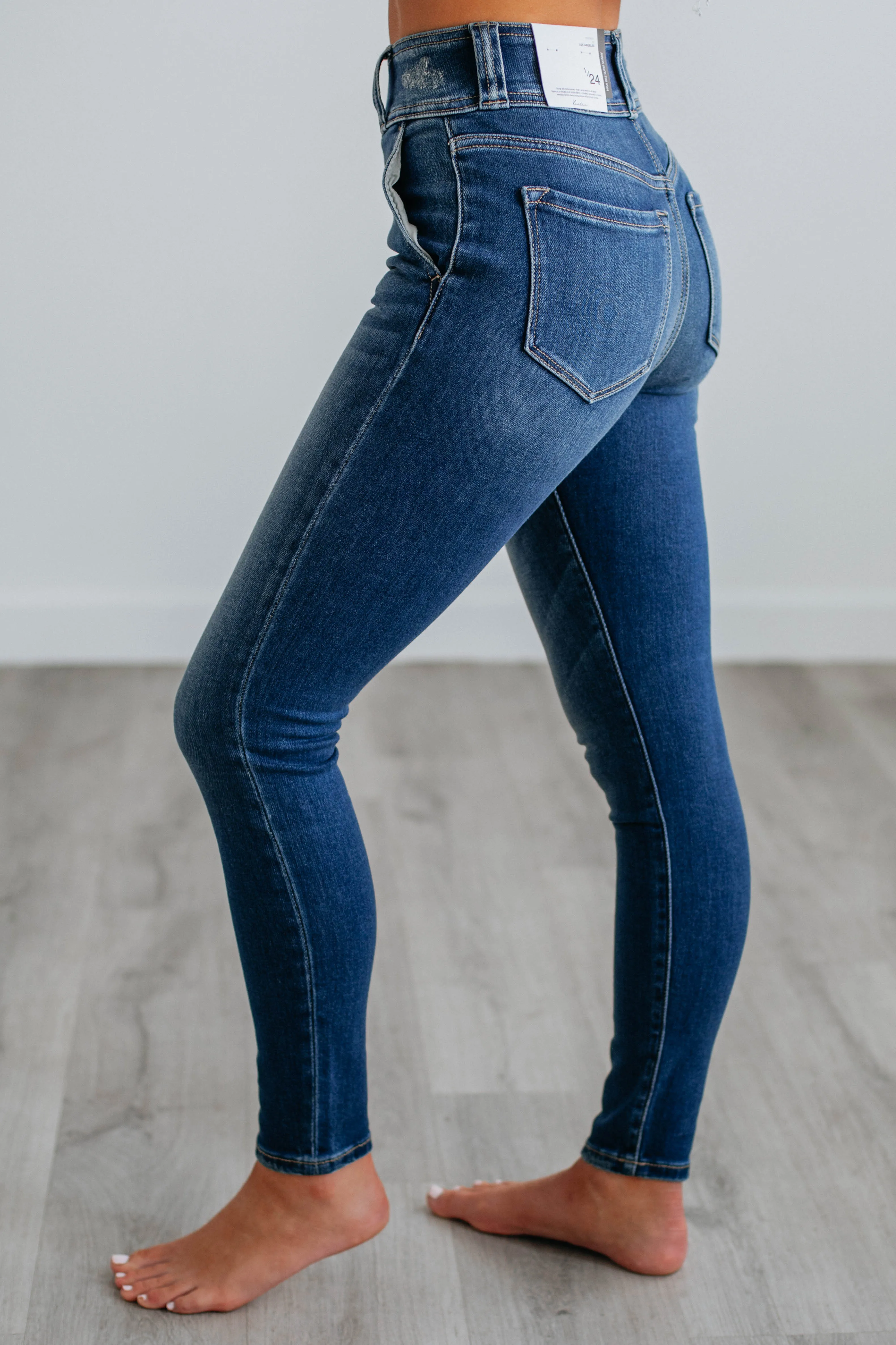 Durable Athlete Fit Travel Outfit Scout KanCan Jeans