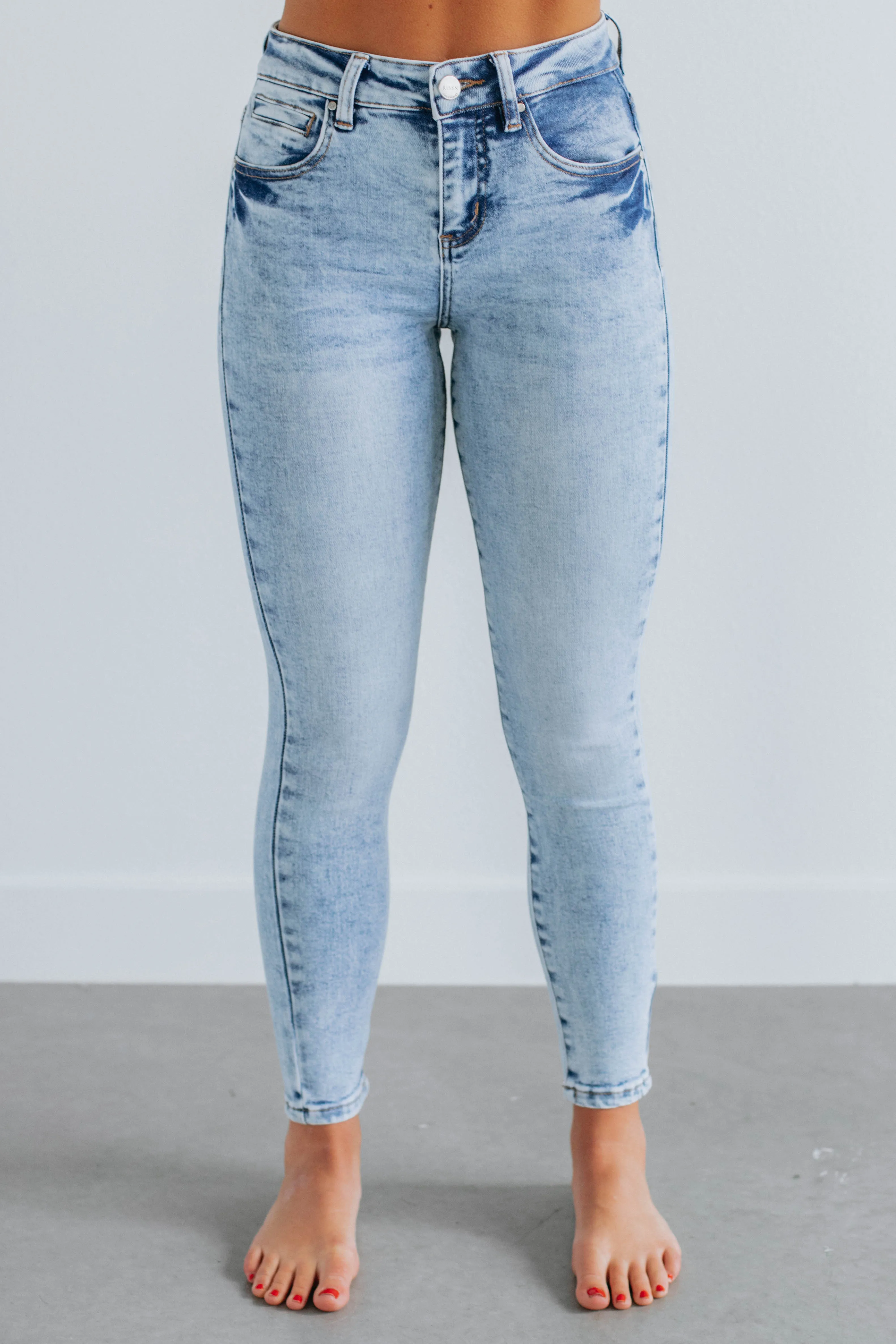 No Gap Waist Modern Youth Style Party Look Mielle Risen Jeans - Medium Wash