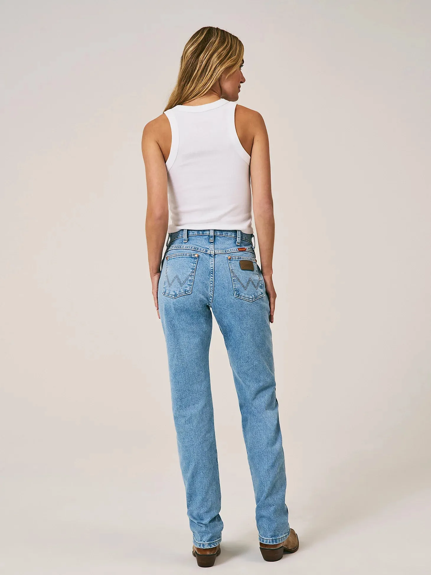 Everyday Basic Wrangler Women's Original Cowboy Cut Slim Fit Jean in Antique Wash