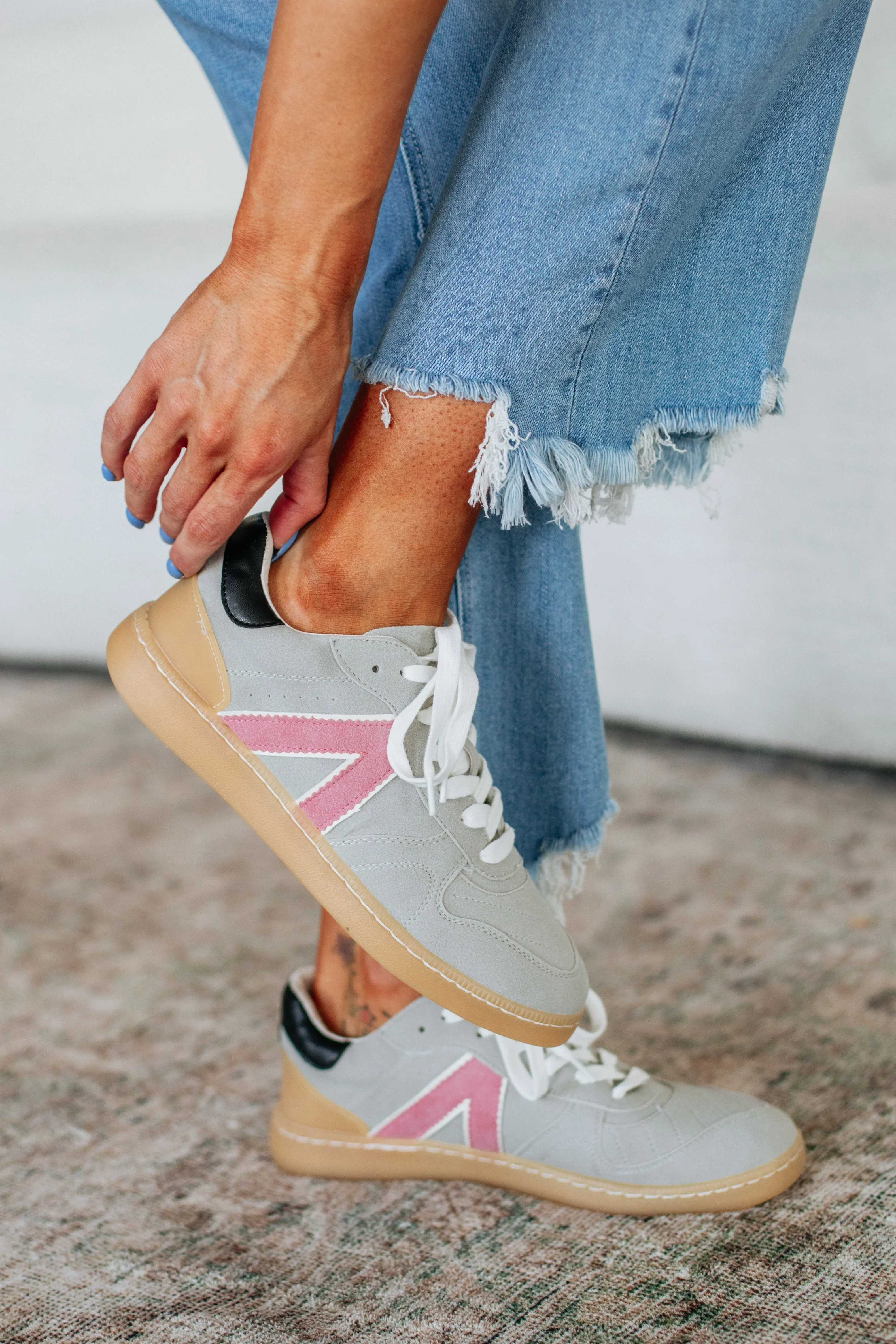 Sea Breeze Anti Odor Technology Sole Searching Sneakers - Grey Mix