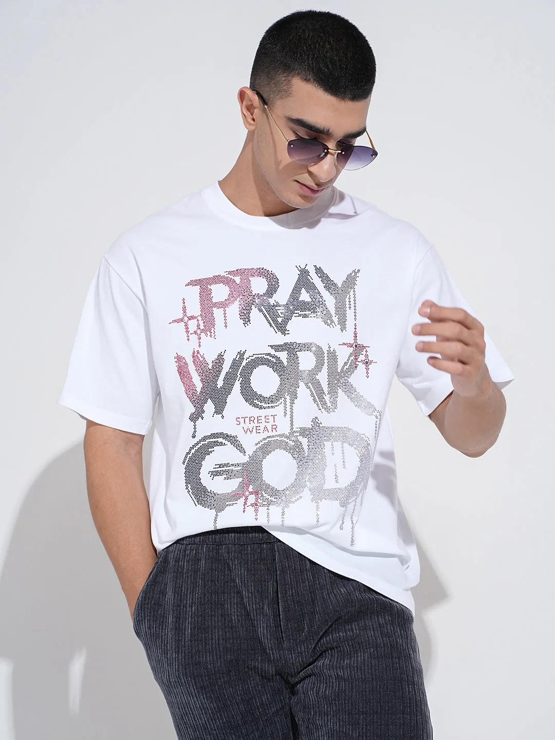 Seam Free Shoulders Men's Typography White Short Sleeves Round Neck Relaxed Fit T-Shirt