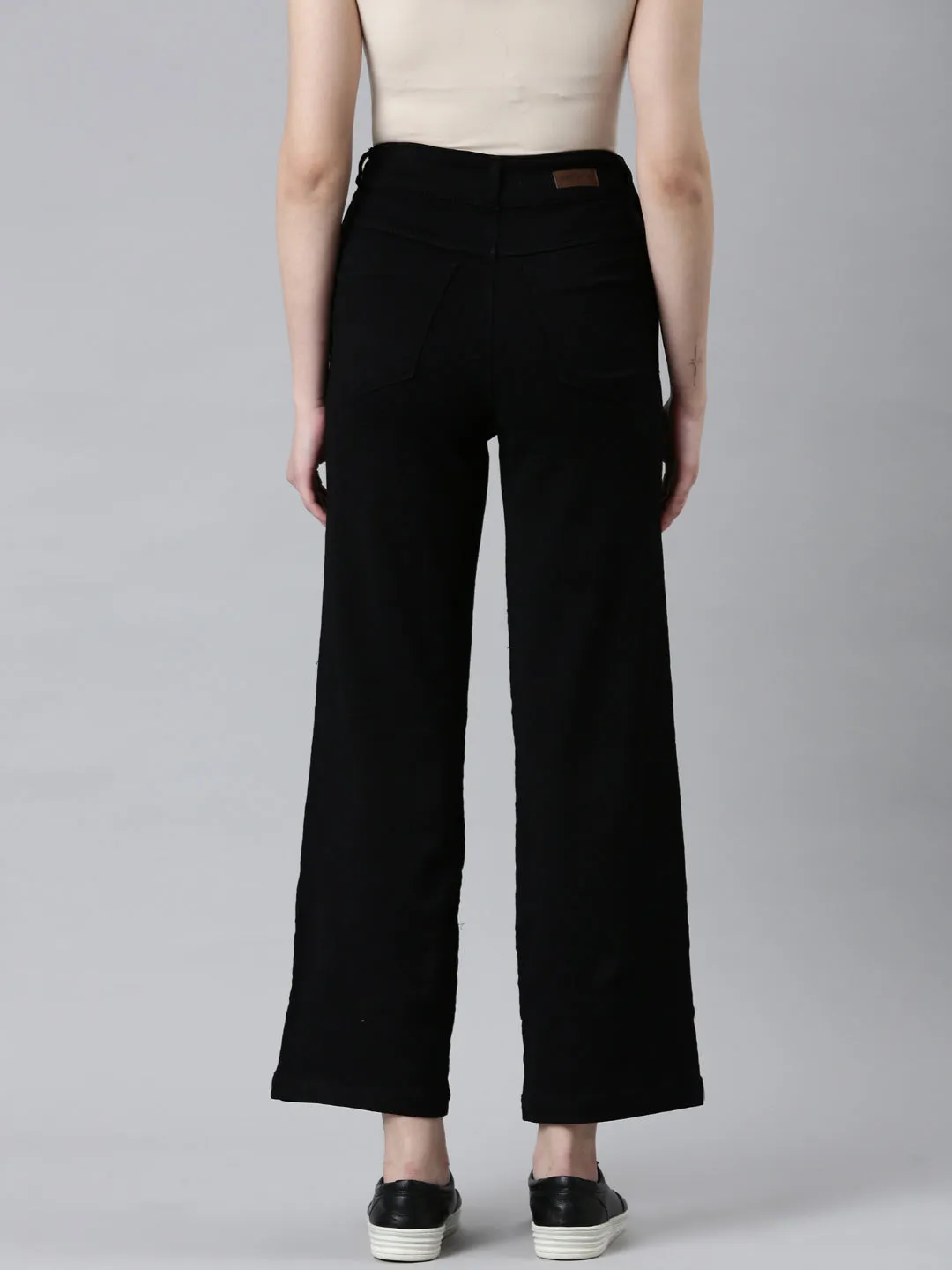 Women's Black Wide Leg Denim Jeans Modern Minimalist Stretch Artist Vibe Travel Outfit