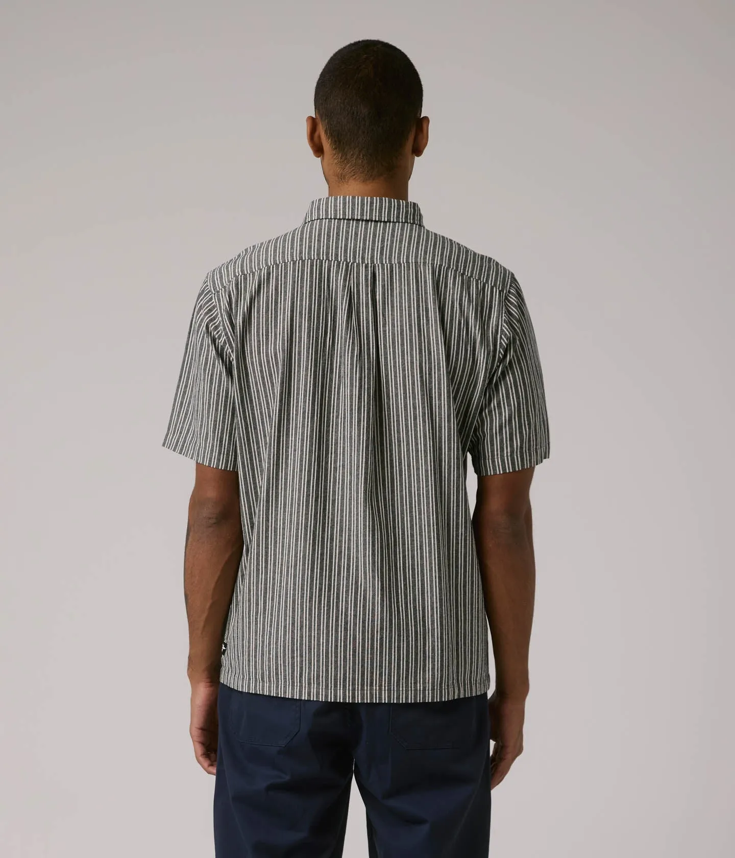 REYNOLDS STRIPE SS SHIRT // BLACK Easy Fit