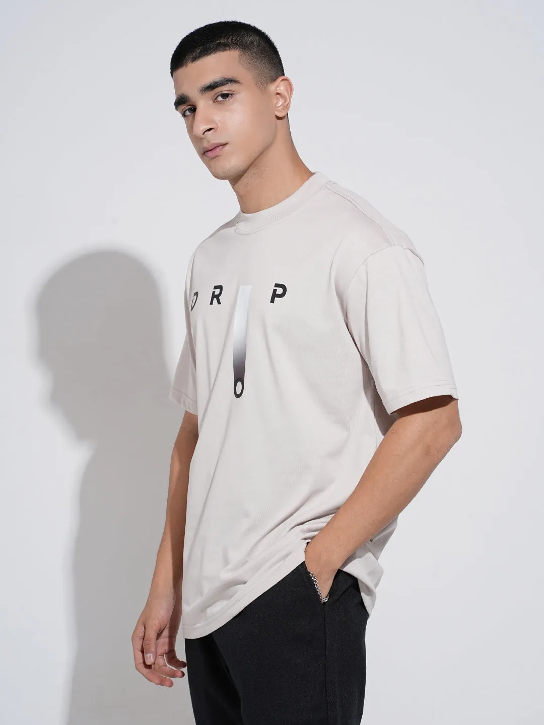 Men's Typography Cream Short Sleeves Round Neck Relaxed Fit T-Shirt Minimal Fashion Flexible Fit