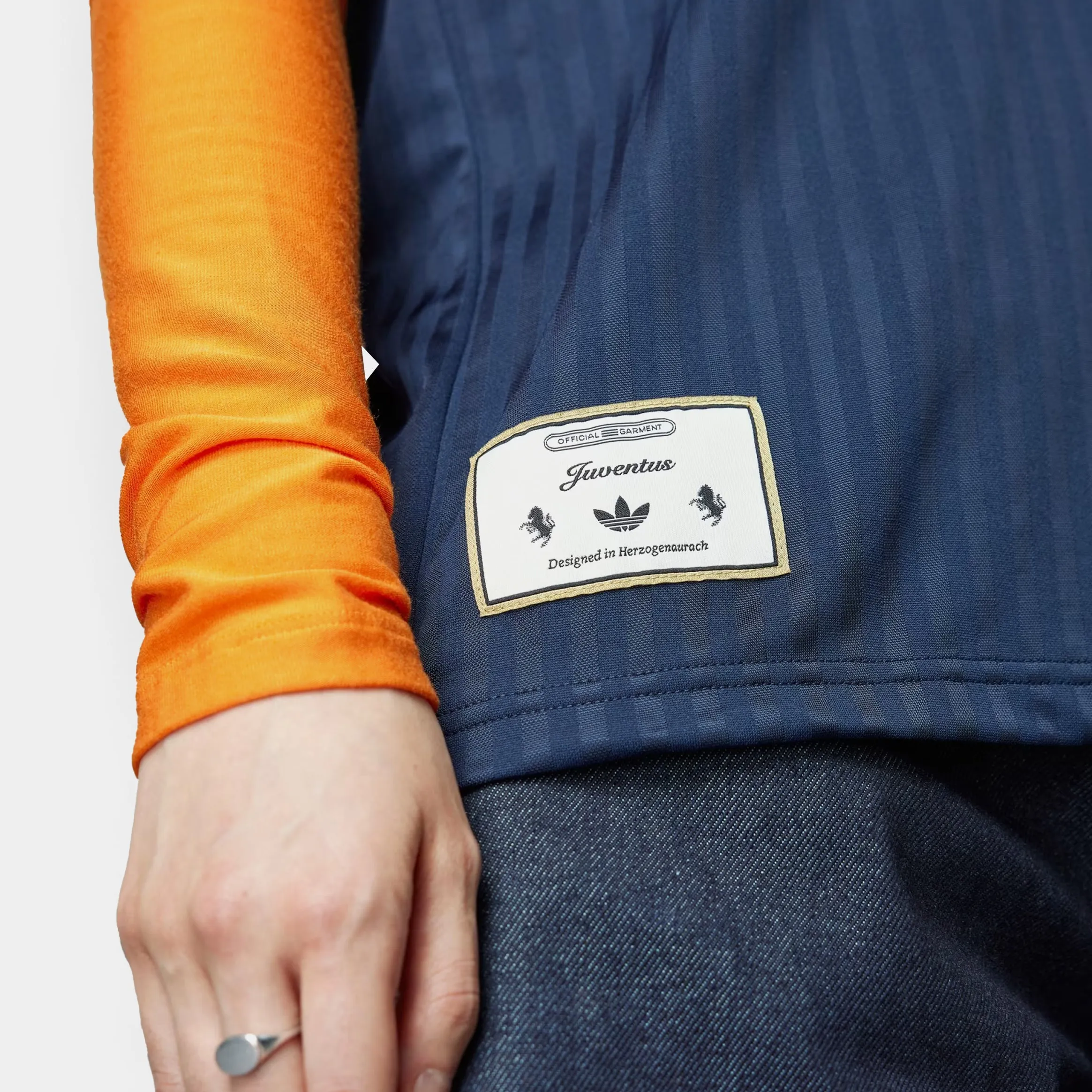 Airflow Channel Panels Motion Boost Juventus Terrance Icons Mens Jersey (Blue/White)