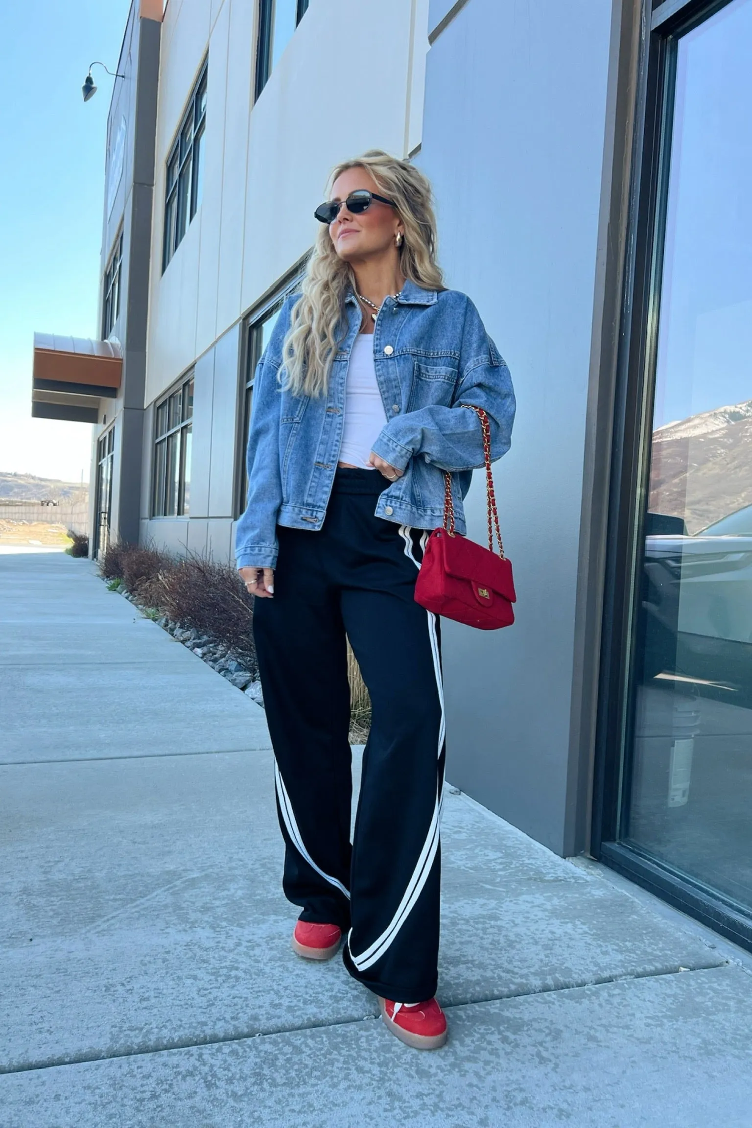 OdorResistant Contrast Glide Wide Leg Pants