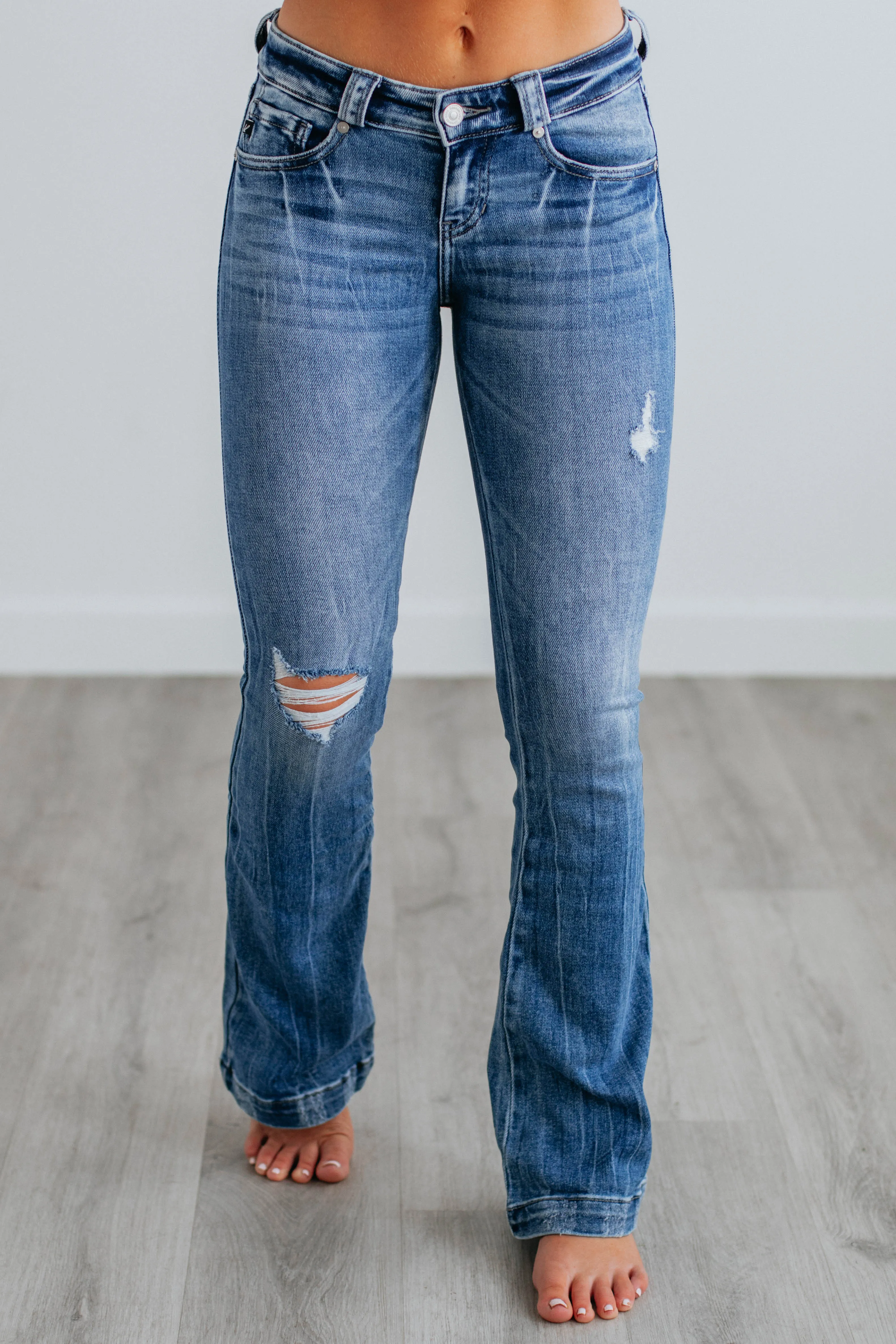 Melanie KanCan Jeans Sunny Vibes Weekend Style Traveler Gear All Rounder