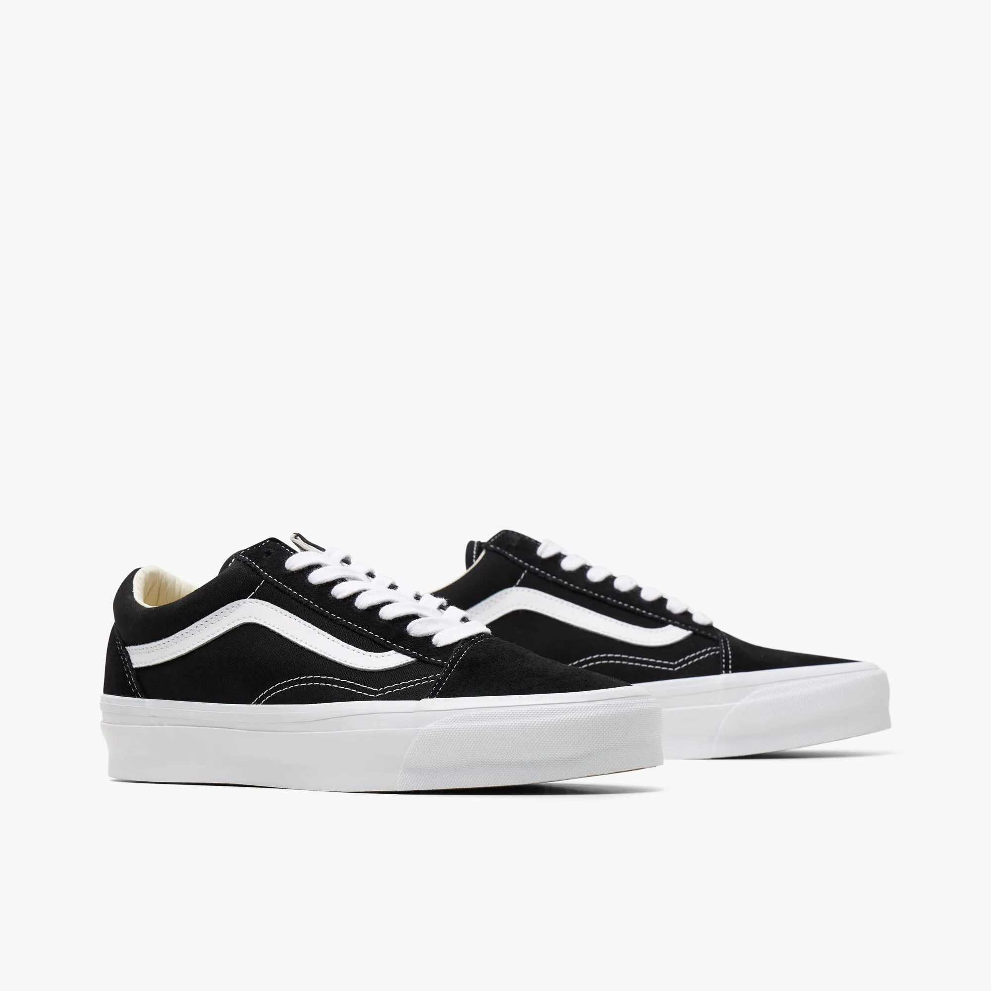 Vans Old Skool 36 LX Black / White Grip Sole
