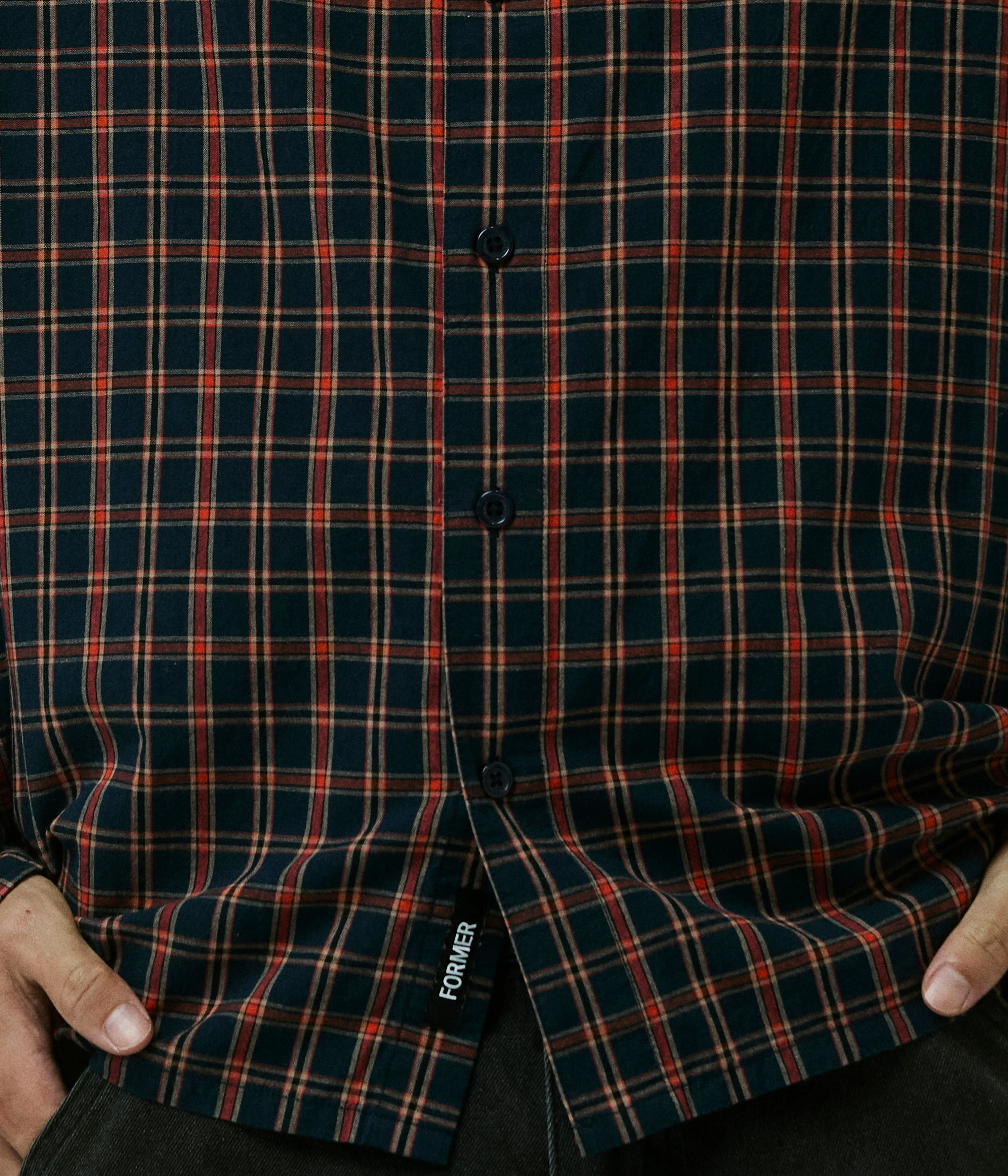 Urban Look VIVIAN CHECK LS SHIRT // NAVY