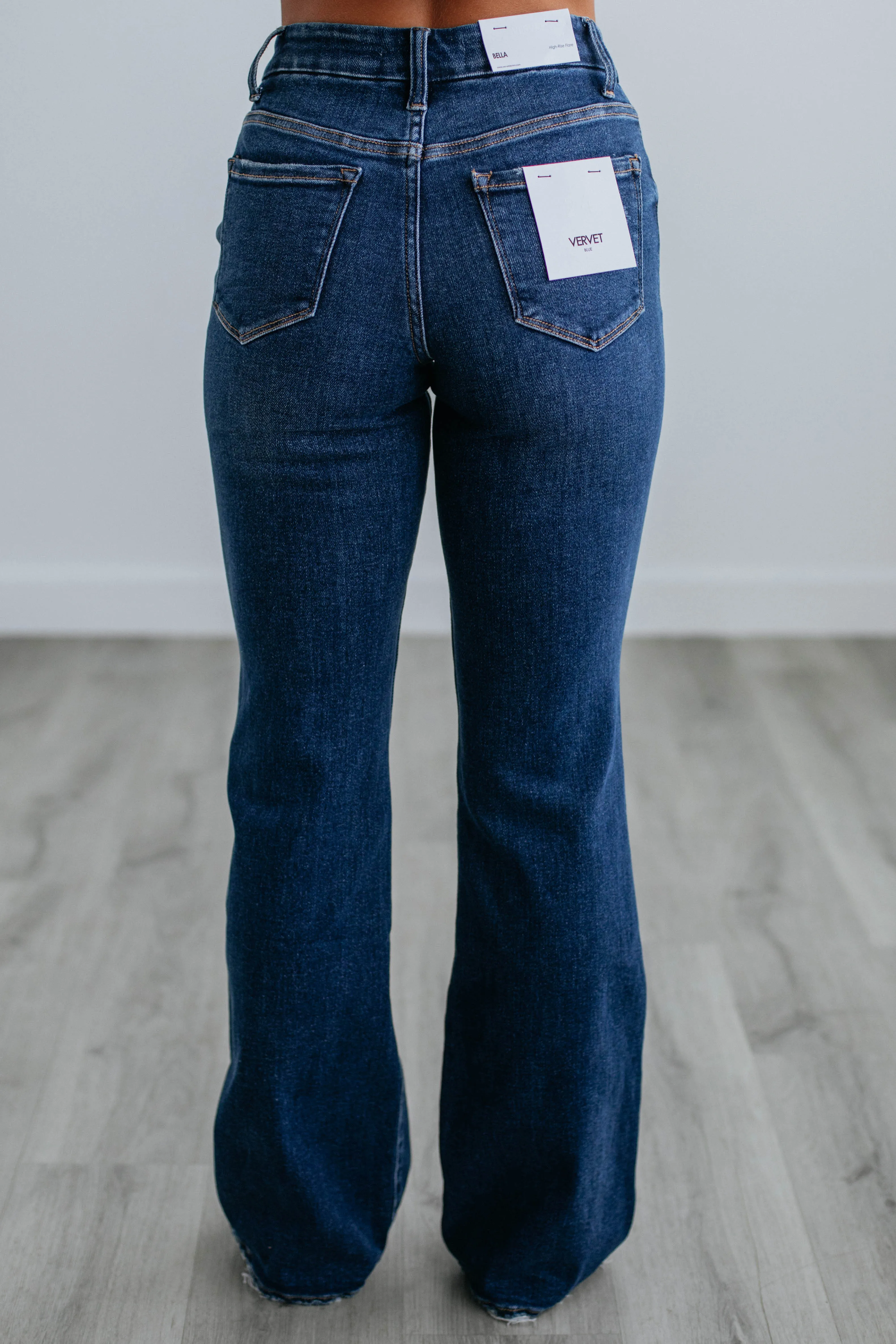 clean look Style Neutral Bella Vervet Jeans - Authentic