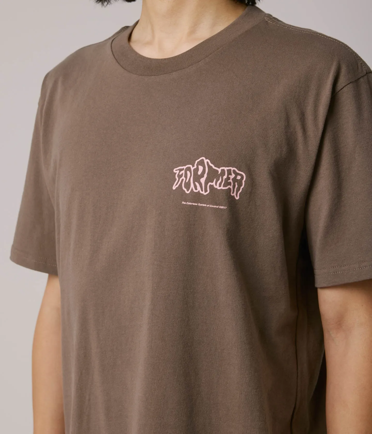 Flexible Neckband HANDS T-SHIRT // TAUPE