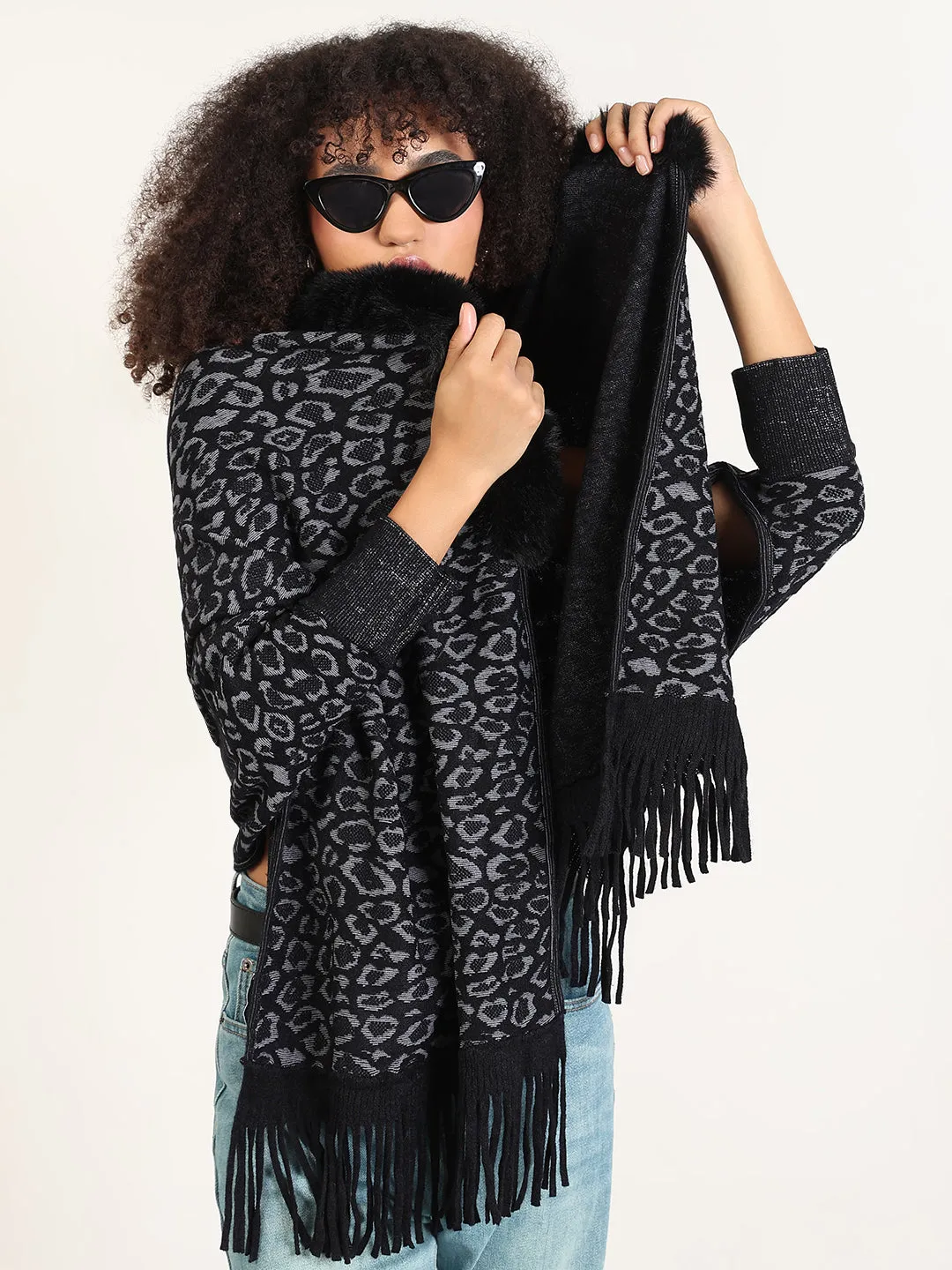 Core Style Eco Friendly Yarn Women's Animal Print Black Fringed Edge Poncho