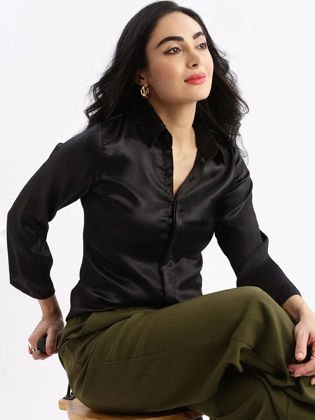 Women's Black Standard Slim Fit Opaque Casual Shirt Layered Sleeve Construction Relaxed Fit