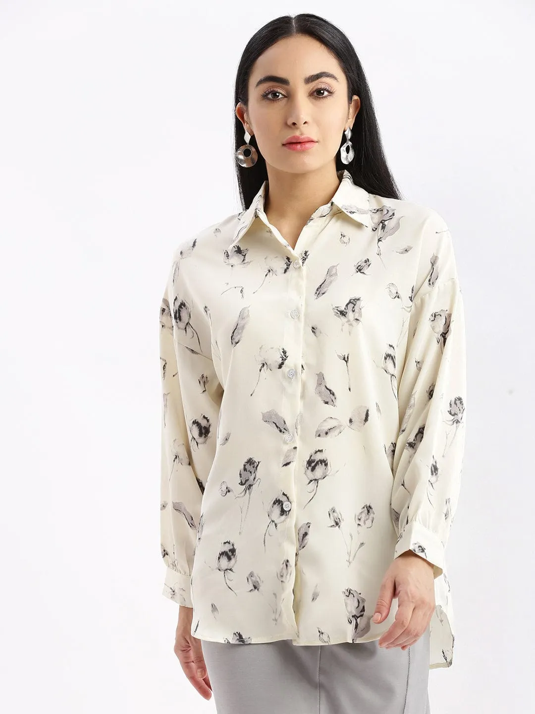 Relaxed Comfort Look Women's Cream Relaxed Boxy Opaque Printed Casual Shirt