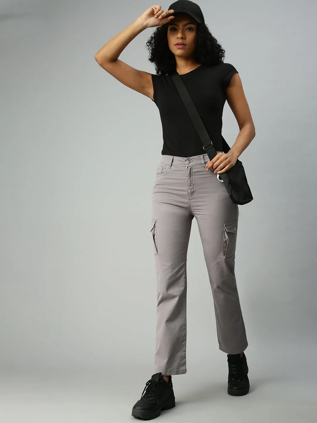 Low Profile Zipper Morning Stroll Streetwear Fan Women's Grey Straight Fit Low Distress Cropped Jeans