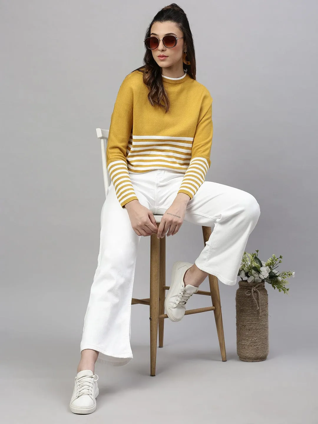 Classic Wear Morning Stroll Flexible Knee Panels Women's White Comfort Wide Leg Stretchable Jeans