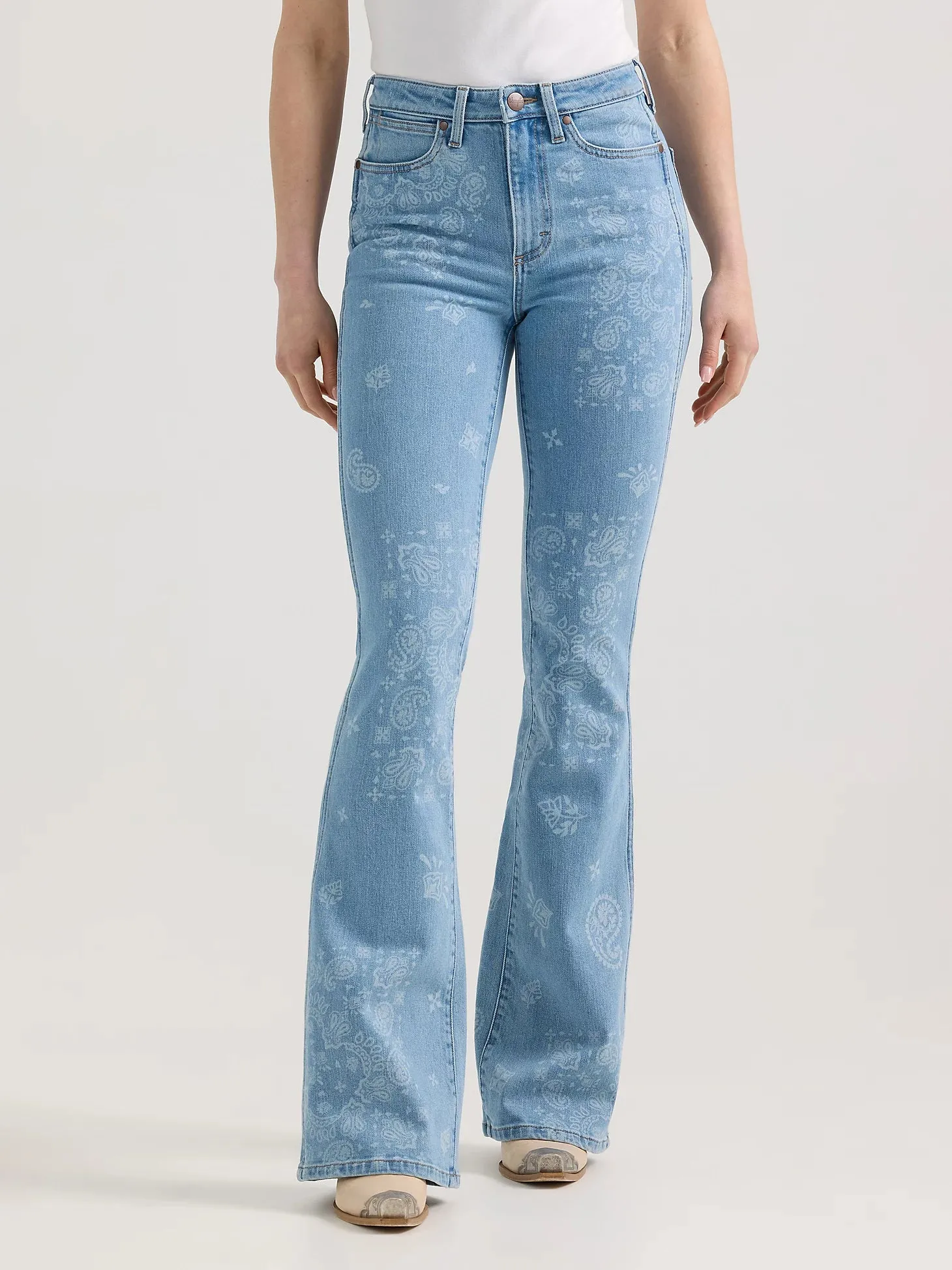 Relaxed Tailoring Wrangler Retro Women's Bailey High Rise Paisley Printed Flare Jean in Light Wash